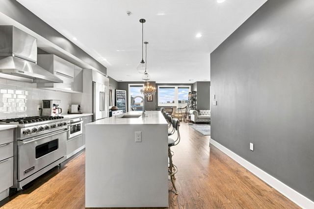 407 W 1st St 101, Boston, MA 02127