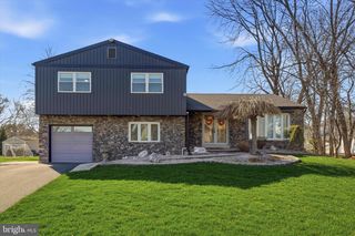 81 SHELLEY RD, Southampton, PA 18966