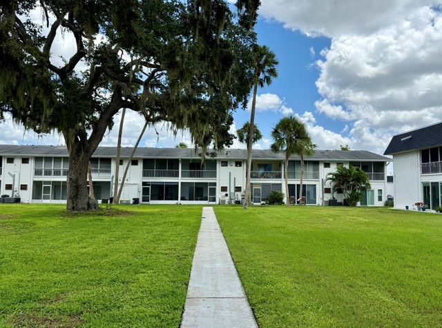 105 47TH AVENUE DRIVE W 374, Bradenton, FL 34207