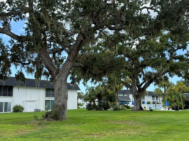 105 47TH AVENUE DRIVE W 374, Bradenton, FL 34207