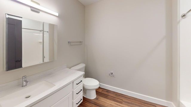 40 DuPage Court 409, Elgin, IL 60120