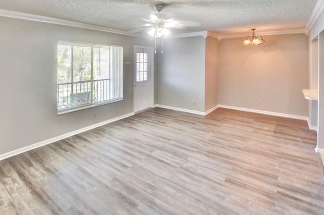 4850 Sable Pine Circle B2, West Palm Beach, FL 33417