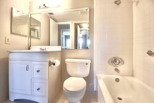 4850 Sable Pine Circle B2, West Palm Beach, FL 33417