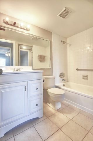 4850 Sable Pine Circle B2, West Palm Beach, FL 33417