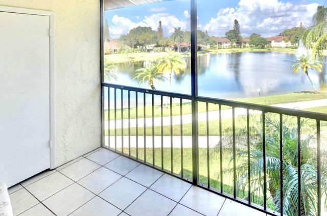 4850 Sable Pine Circle B2, West Palm Beach, FL 33417
