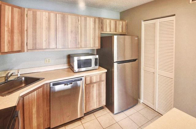 4850 Sable Pine Circle B2, West Palm Beach, FL 33417