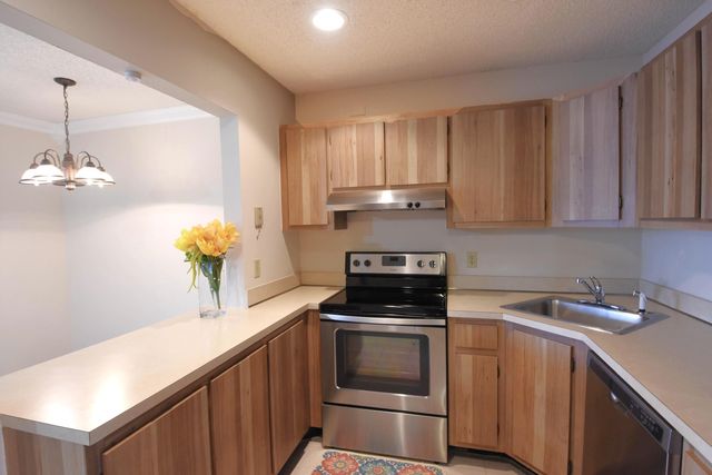 4850 Sable Pine Circle B2, West Palm Beach, FL 33417