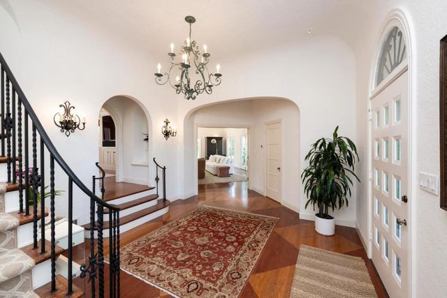 335 El Portal Avenue, Hillsborough, CA 94010