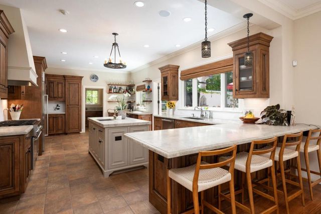 335 El Portal Avenue, Hillsborough, CA 94010