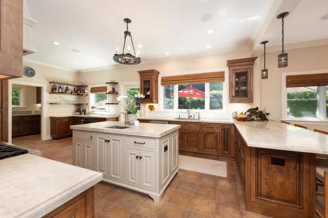 335 El Portal Avenue, Hillsborough, CA 94010