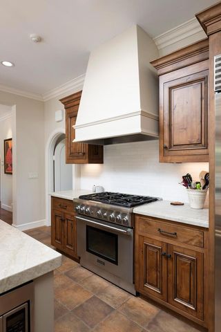 335 El Portal Avenue, Hillsborough, CA 94010