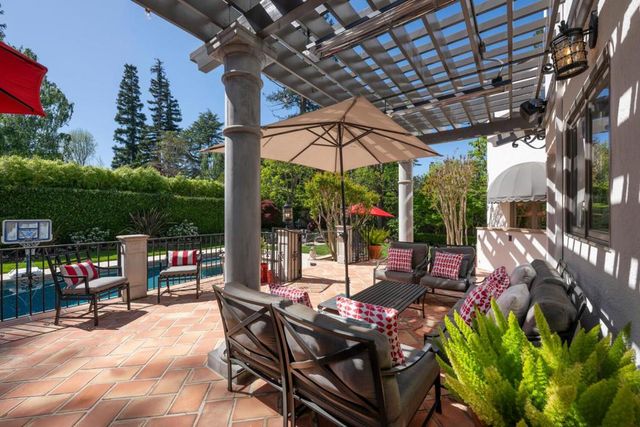 335 El Portal Avenue, Hillsborough, CA 94010