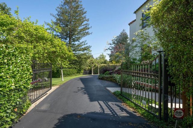 335 El Portal Avenue, Hillsborough, CA 94010