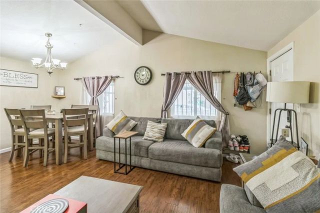 8221 Ilex 10, Fontana, CA 92335