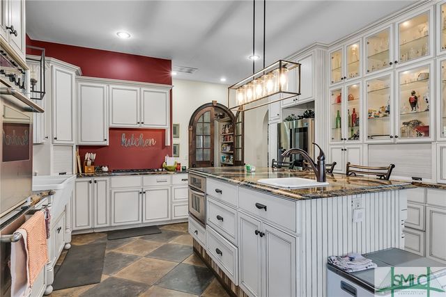 777 Roebling Road, Bloomingdale, GA 31302