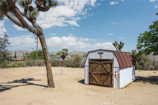 58390 Delano Trail, Yucca Valley, CA 92284