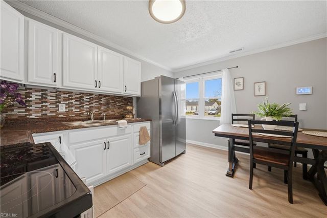 777 Holladay LN, Virginia Beach, VA 23455