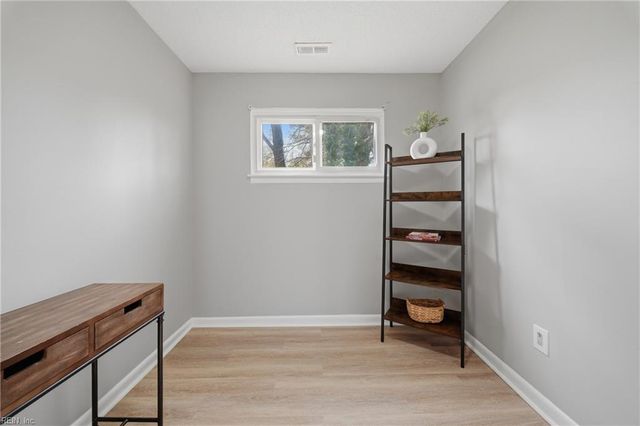 777 Holladay LN, Virginia Beach, VA 23455