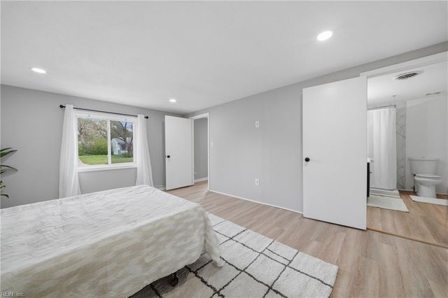 777 Holladay LN, Virginia Beach, VA 23455