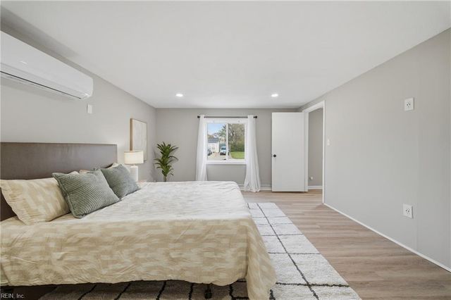 777 Holladay LN, Virginia Beach, VA 23455