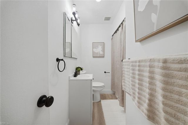 777 Holladay LN, Virginia Beach, VA 23455