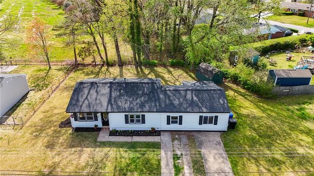 777 Holladay LN, Virginia Beach, VA 23455