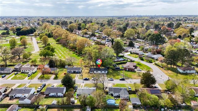 777 Holladay LN, Virginia Beach, VA 23455