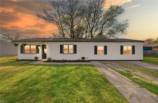 777 Holladay LN, Virginia Beach, VA 23455
