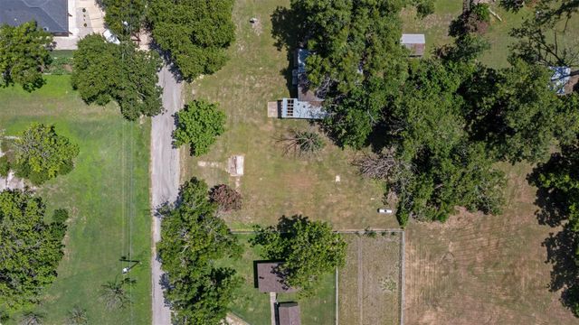 101 West Ave, Florence, TX 76527
