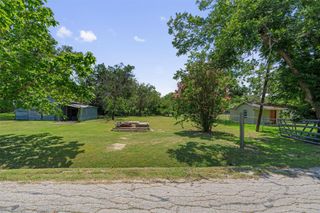101 West Ave, Florence, TX 76527