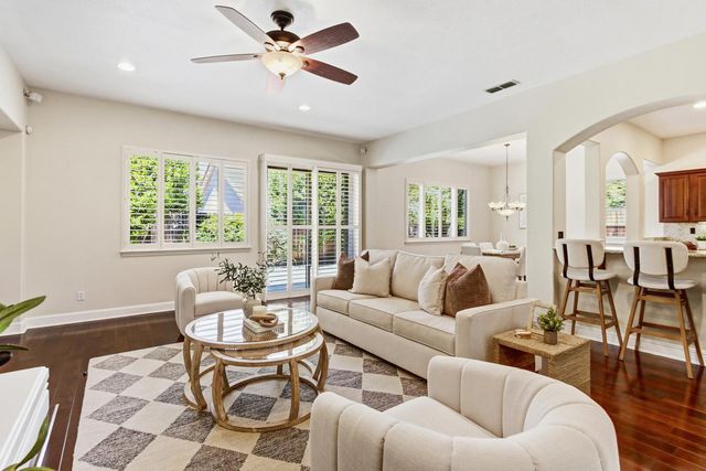 992 Hardy Ln, Lincoln, CA 95648