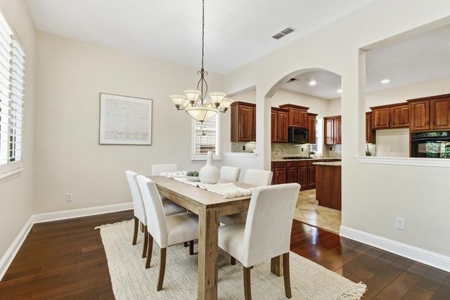 992 Hardy Ln, Lincoln, CA 95648