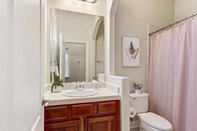 992 Hardy Ln, Lincoln, CA 95648