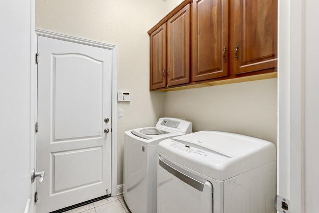 992 Hardy Ln, Lincoln, CA 95648