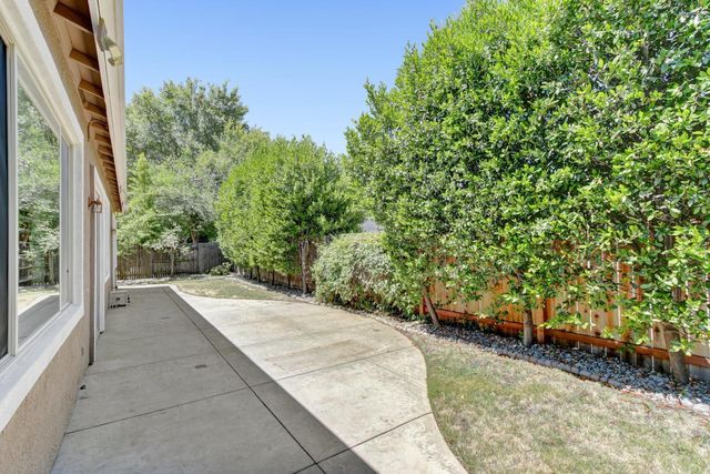 992 Hardy Ln, Lincoln, CA 95648