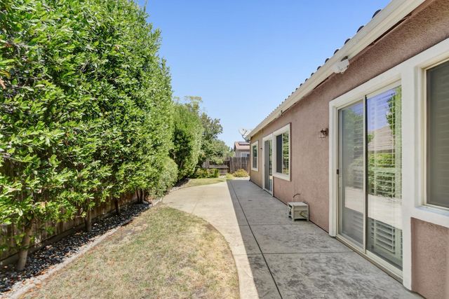 992 Hardy Ln, Lincoln, CA 95648