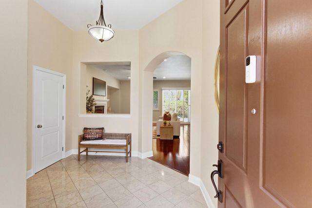 992 Hardy Ln, Lincoln, CA 95648