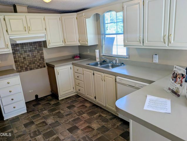 7737 Lucinda Lane, Linden, NC 28356