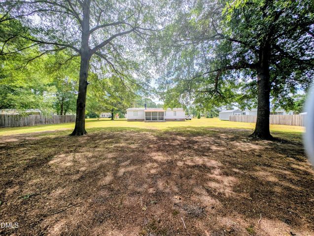 7737 Lucinda Lane, Linden, NC 28356