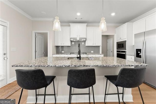 7098 Branch Creek Cove, Flowery Branch, GA 30542
