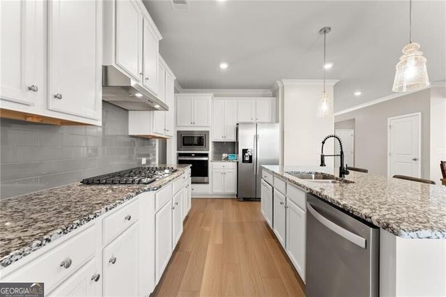 7098 Branch Creek Cove, Flowery Branch, GA 30542
