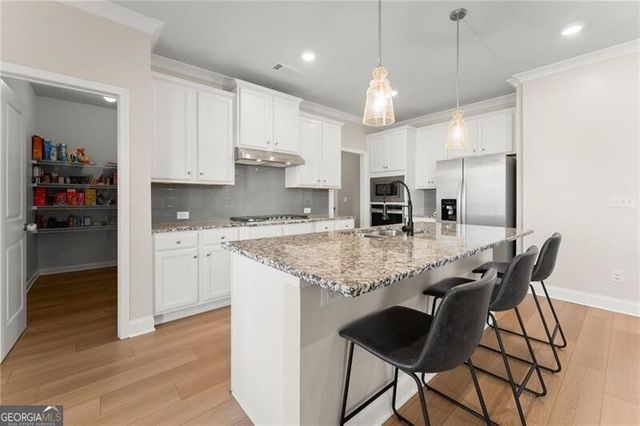 7098 Branch Creek Cove, Flowery Branch, GA 30542