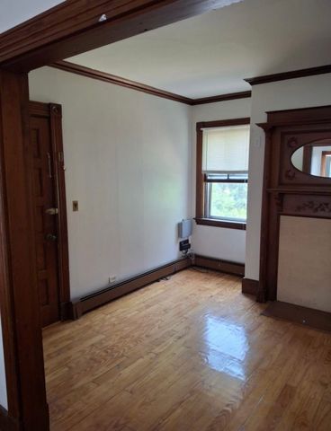 111 School 4, Acton, MA 01720