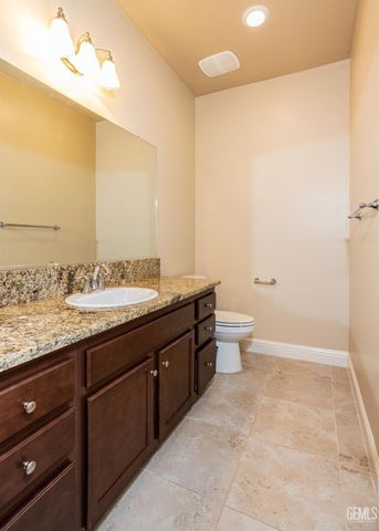 10206 Hillgate Avenue, Bakersfield, CA 93311