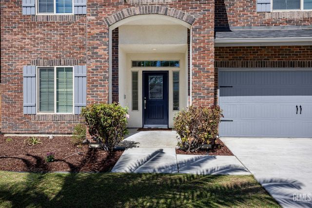 10206 Hillgate Avenue, Bakersfield, CA 93311