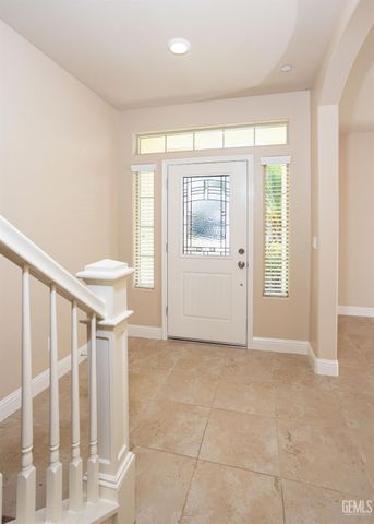 10206 Hillgate Avenue, Bakersfield, CA 93311
