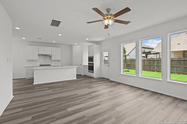 10047 Hombourg Road, Schertz, TX 78154
