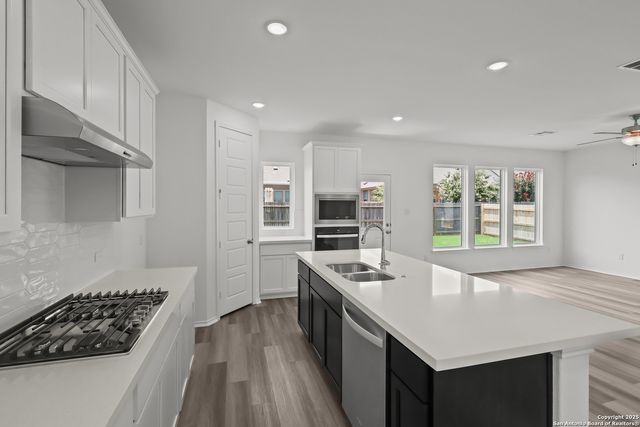 10047 Hombourg Road, Schertz, TX 78154