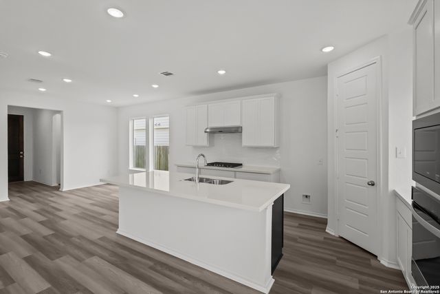 10047 Hombourg Road, Schertz, TX 78154