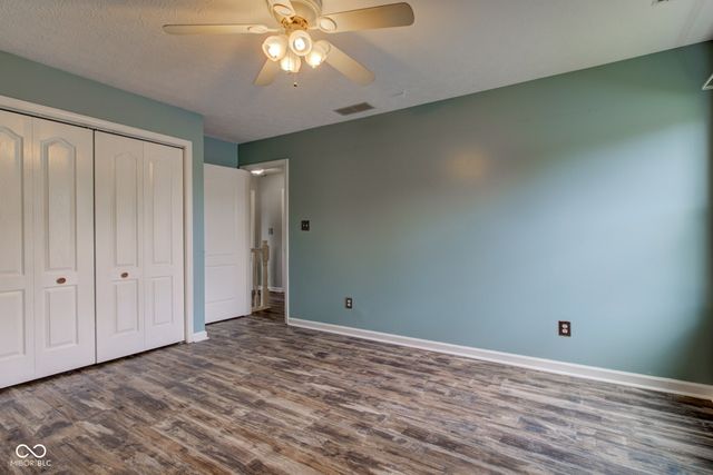 4859 Pineleigh Place, Greenwood, IN 46143